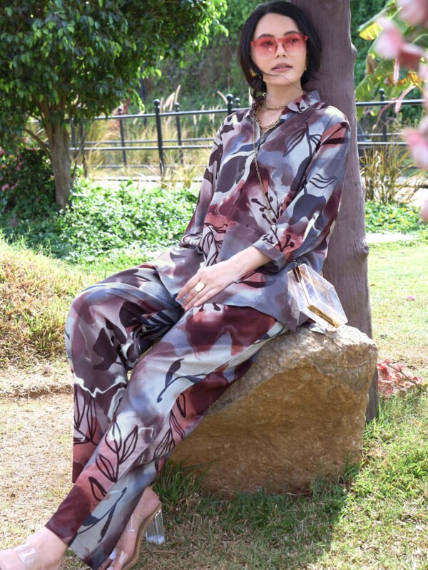 Womens Rayon Pink Floral Printed Kurti & Pyjama