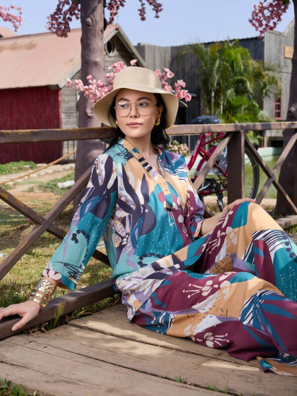 Womens Rayon Teal Green Floral Printed Kurti & Pyjama