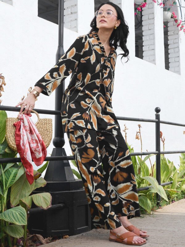 Womens Rayon Orange Leaf Printed Kurti & Pyjama